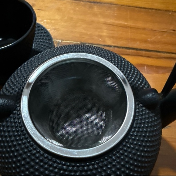 Classic Black Cast Iron Teapot Set with Cups - Picture 3 of 8